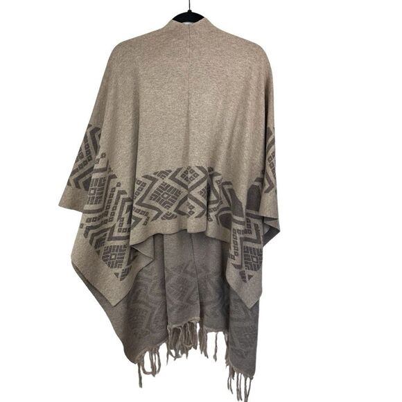 Farrow Tan Aztec Print Blanket Wrap Poncho, OS - Picture 5 of 10